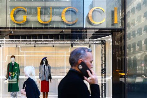 kering buys gucci|jeff sutton selling Gucci.